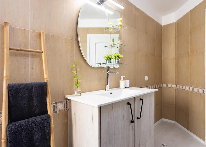 Natural Ocean Pool Apartmán *